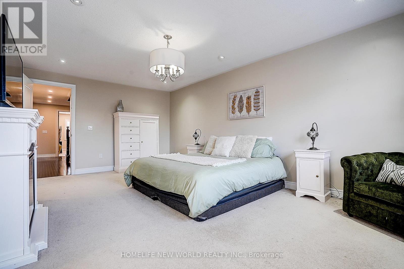 Photo 42 of 253 Cannes Avenue, Vaughan ON