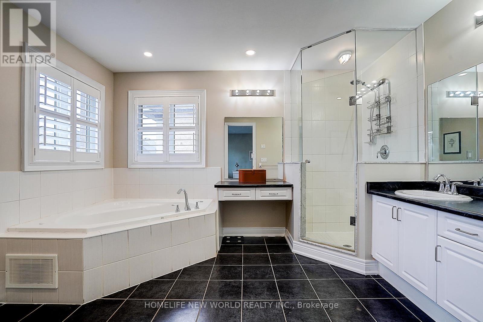 Photo 34 of 253 Cannes Avenue, Vaughan ON