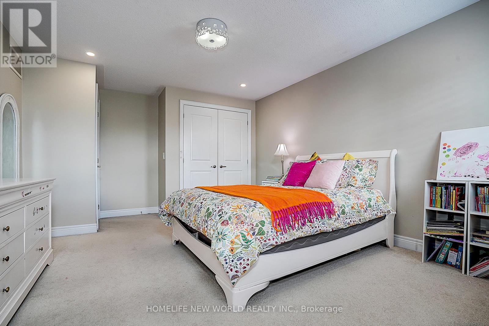 Photo 35 of 253 Cannes Avenue, Vaughan ON
