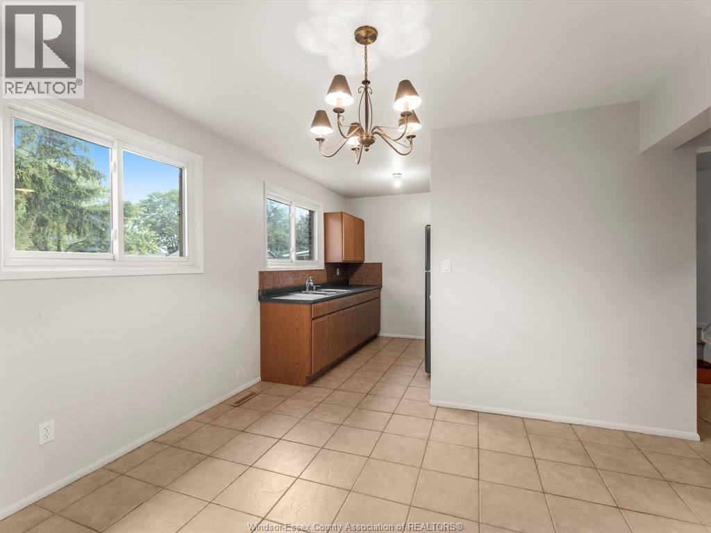 Photo 5 of 1730 Columbia Court Unit 101, Windsor ON