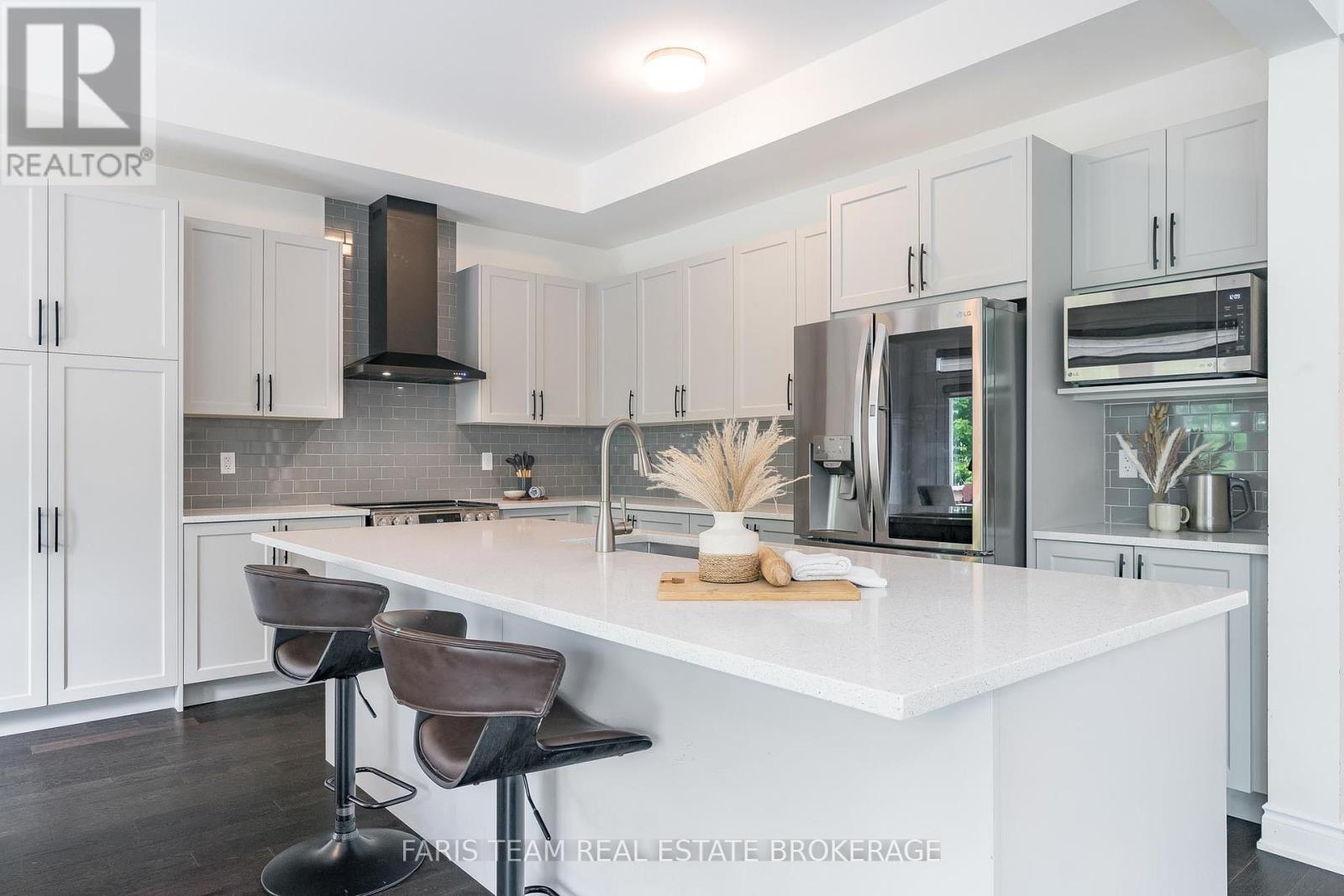 Photo 20 of 1425 Blackmore Street, Innisfil ON