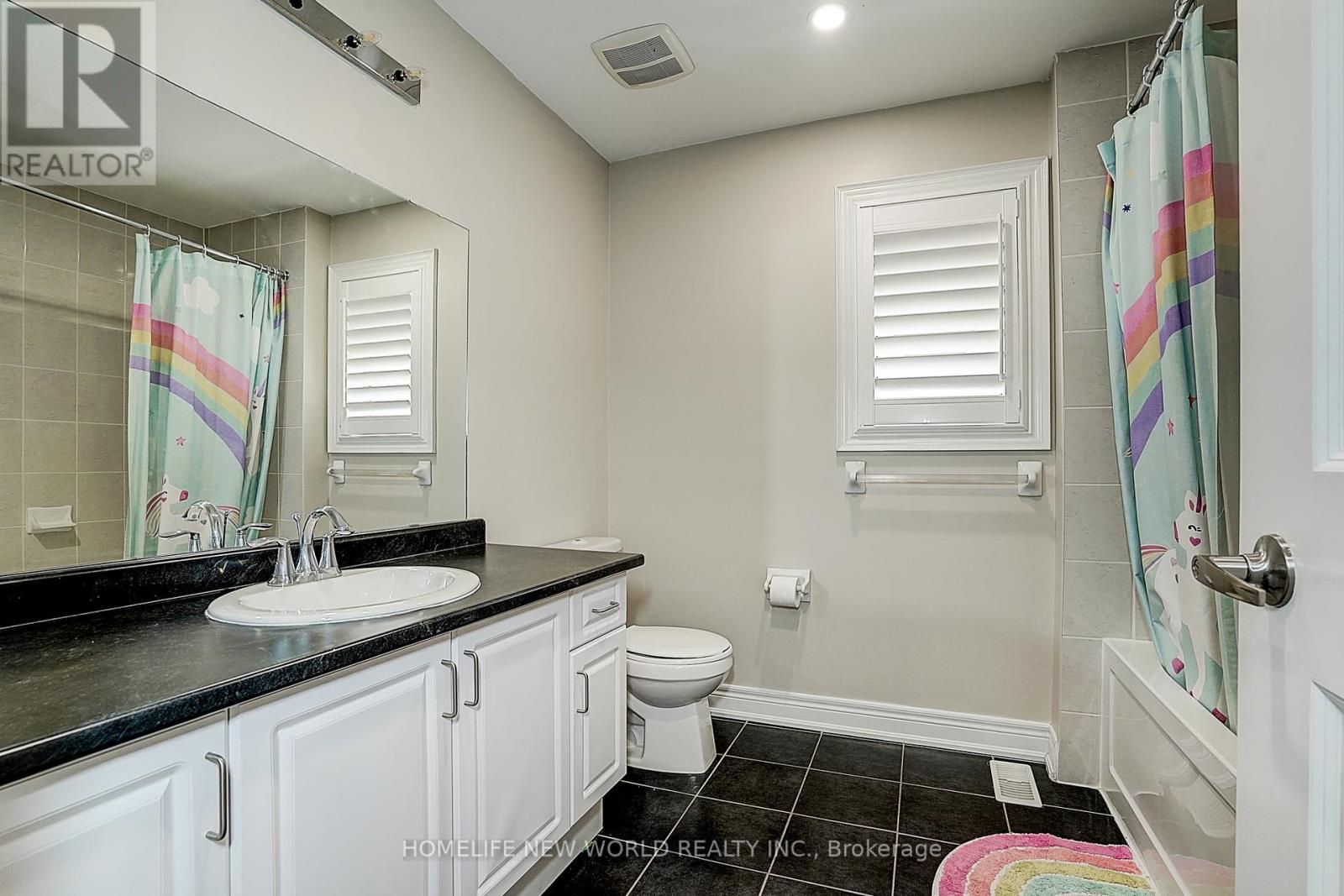 Photo 5 of 253 Cannes Avenue, Vaughan ON
