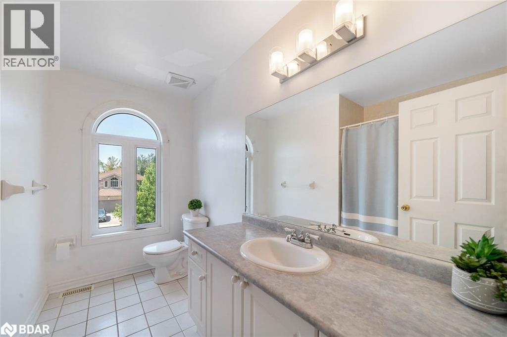 Photo 10 of 84 Gore Drive, Barrie ON