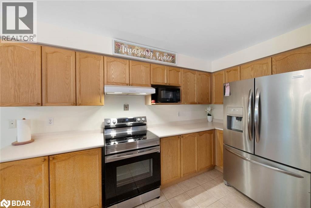 Photo 6 of 84 Gore Drive, Barrie ON