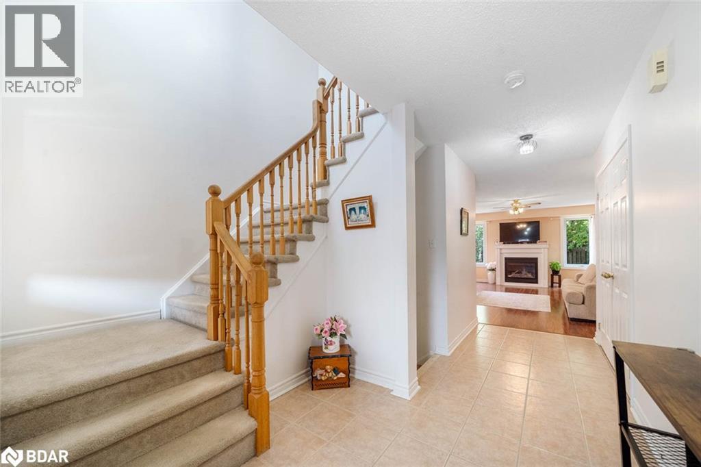 Photo 5 of 84 Gore Drive, Barrie ON