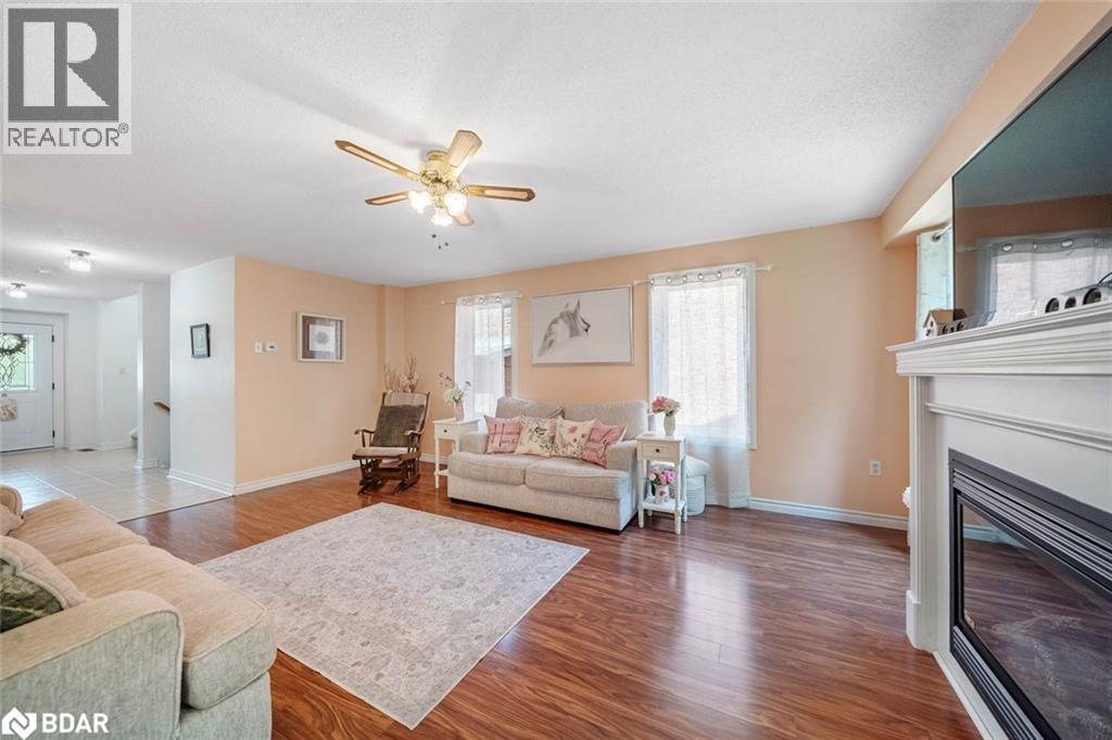 Photo 18 of 84 Gore Drive, Barrie ON