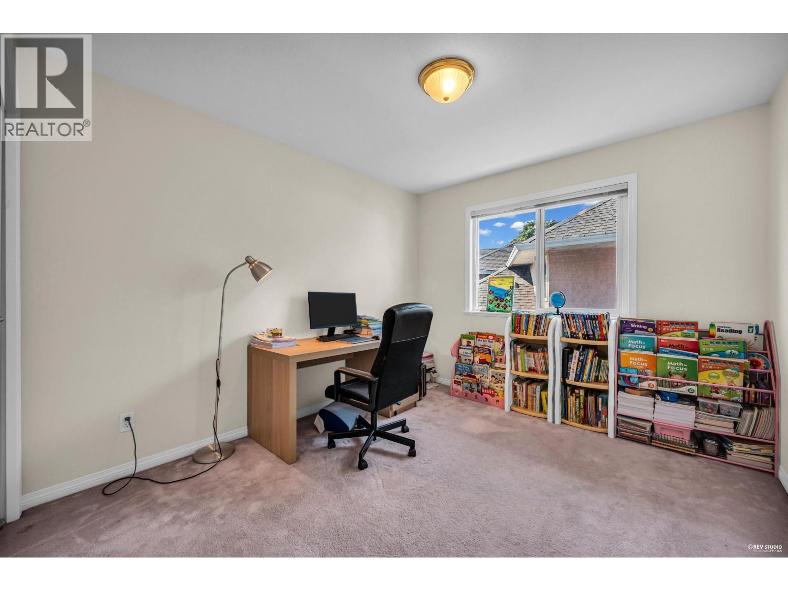 Photo 3 of 2140 Davies Court, Richmond BC