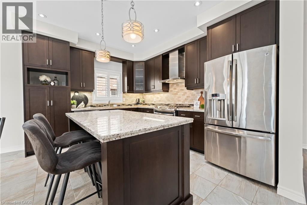 Photo 17 of 114 Lampman Drive, Grimsby ON