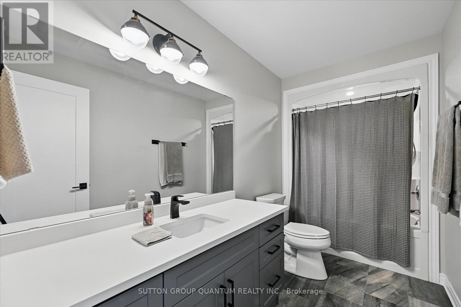 Photo 21 of 63 Berkshire Drive, St Catharines ON