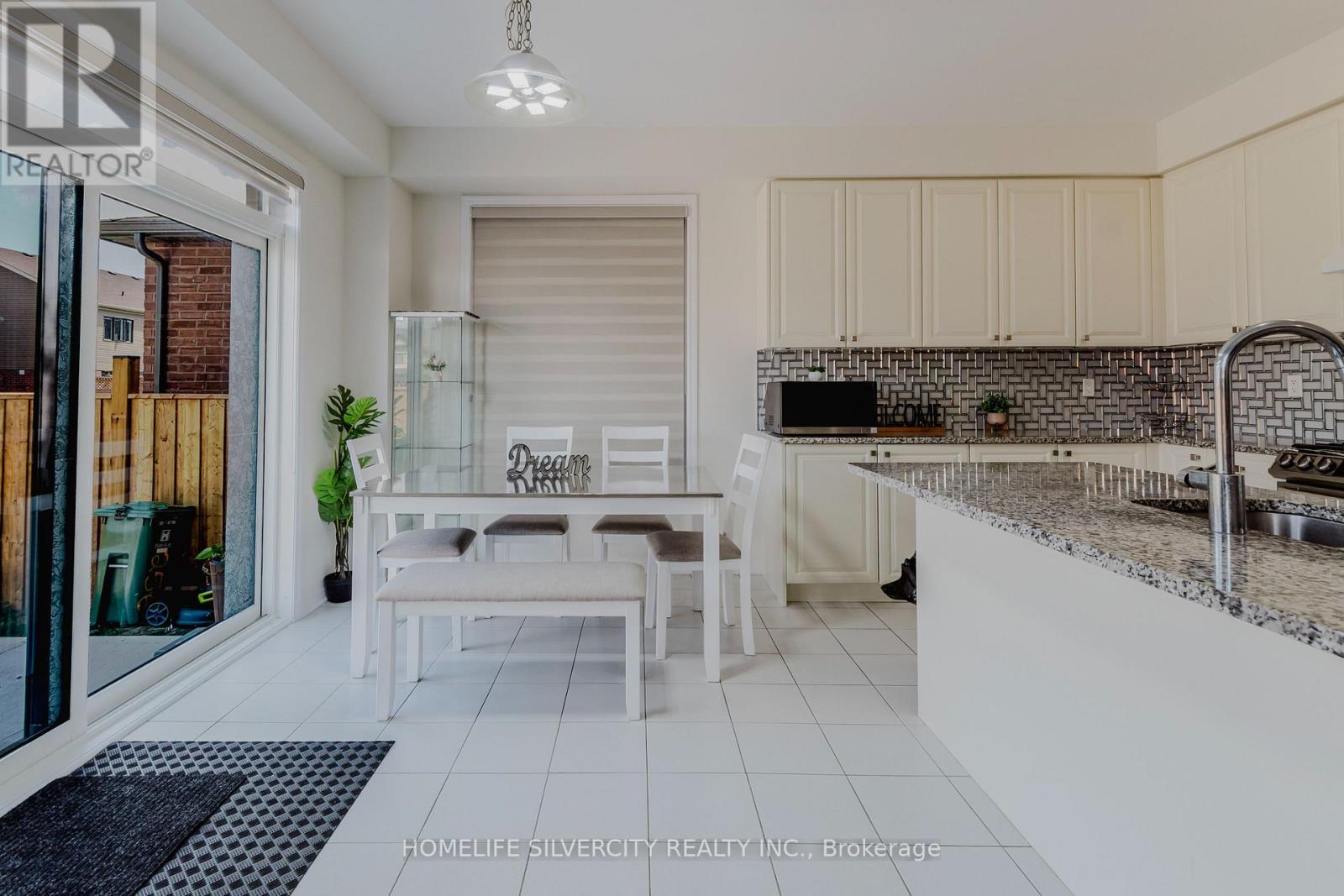 Photo 31 of 256 Bedrock Drive, Hamilton ON
