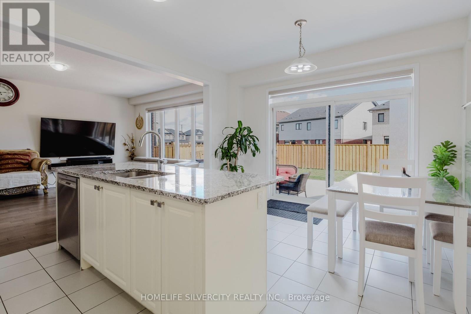 Photo 8 of 256 Bedrock Drive, Hamilton ON