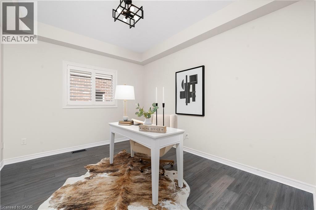 Photo 7 of 114 Lampman Drive, Grimsby ON