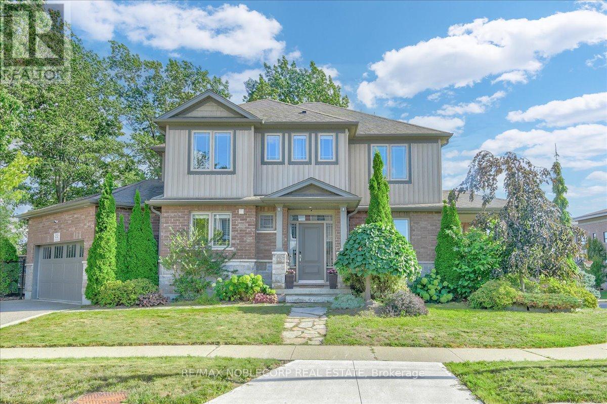 Photo 4 of 232 Maple Bush Drive, Cambridge ON