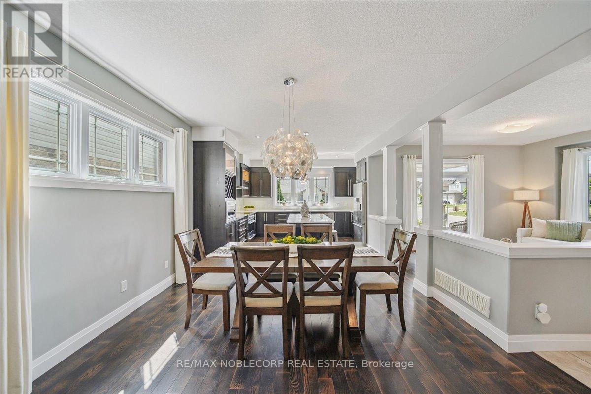 Photo 17 of 232 Maple Bush Drive, Cambridge ON