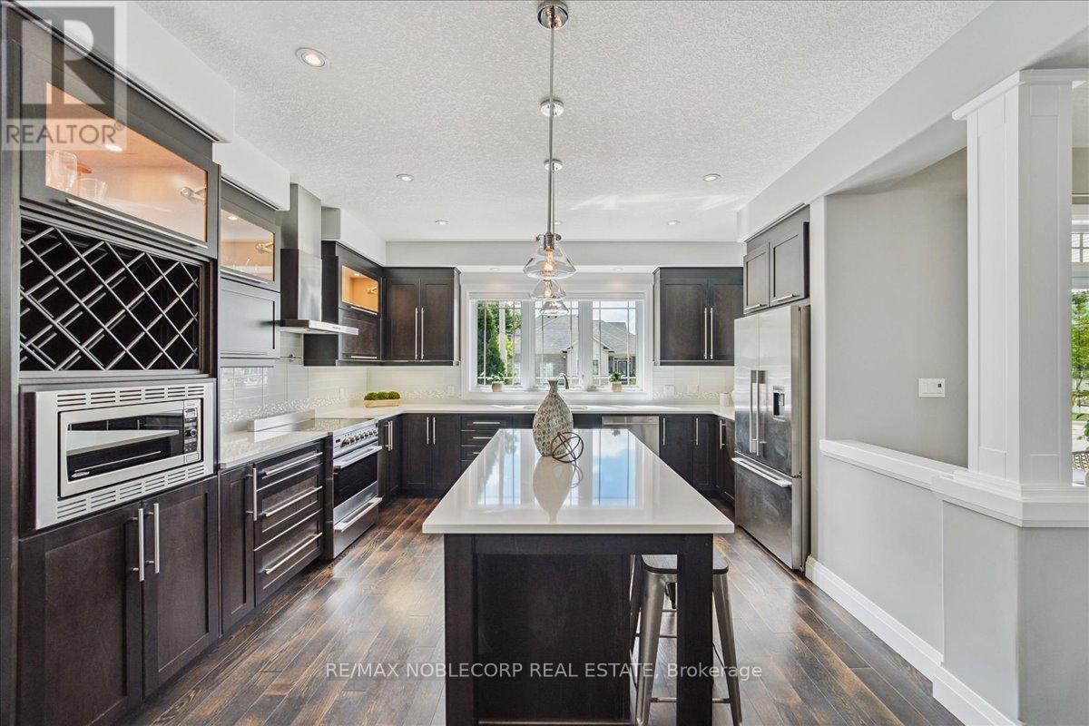 Photo 8 of 232 Maple Bush Drive, Cambridge ON