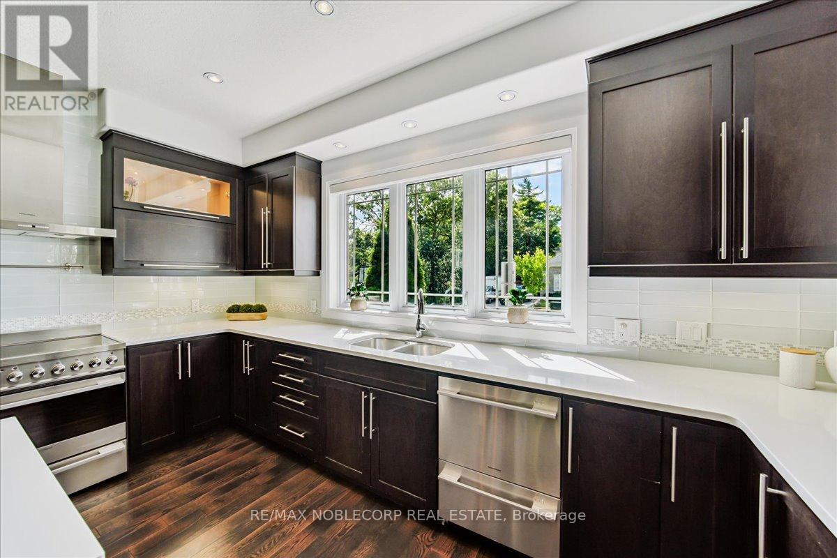Photo 20 of 232 Maple Bush Drive, Cambridge ON