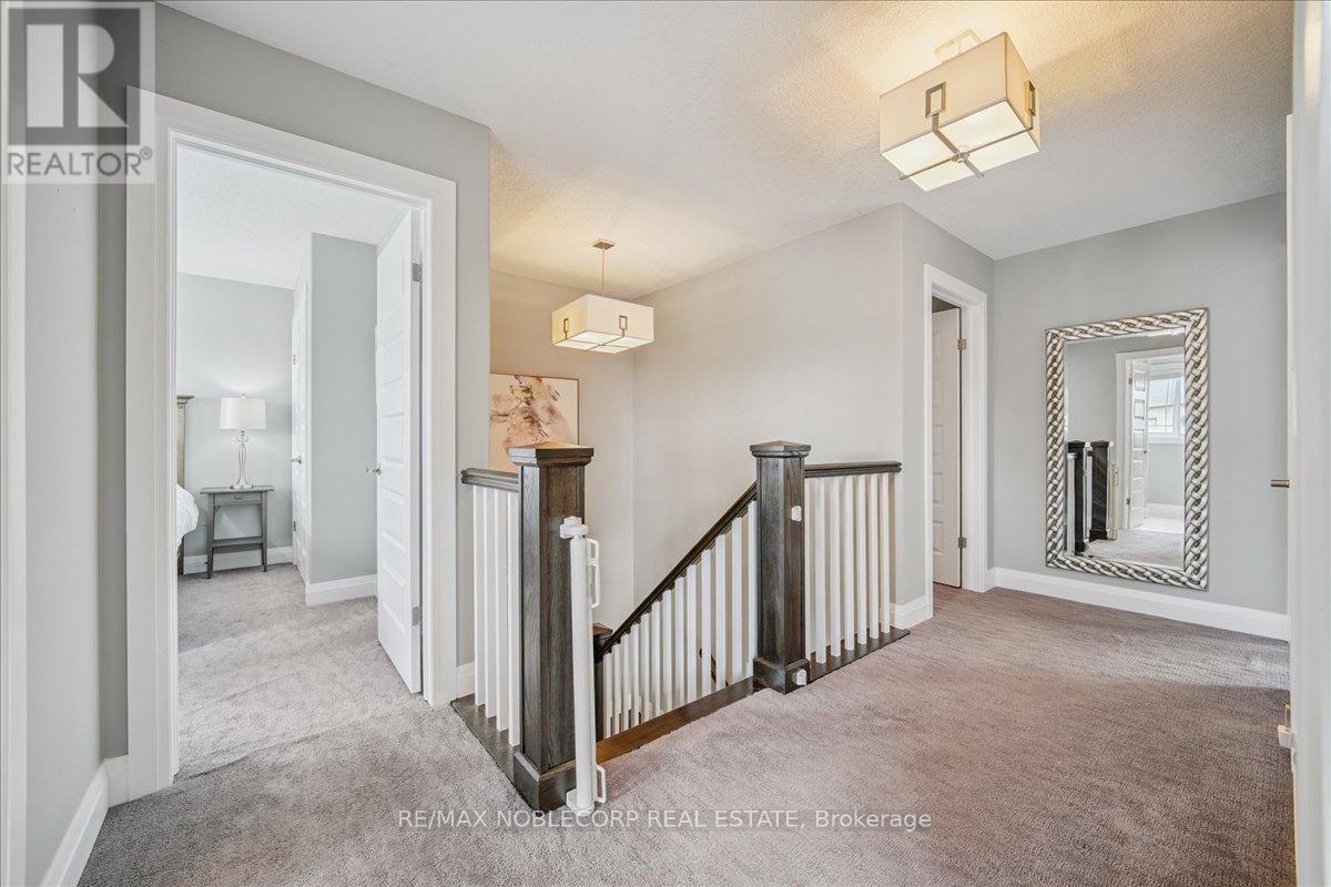 Photo 12 of 232 Maple Bush Drive, Cambridge ON