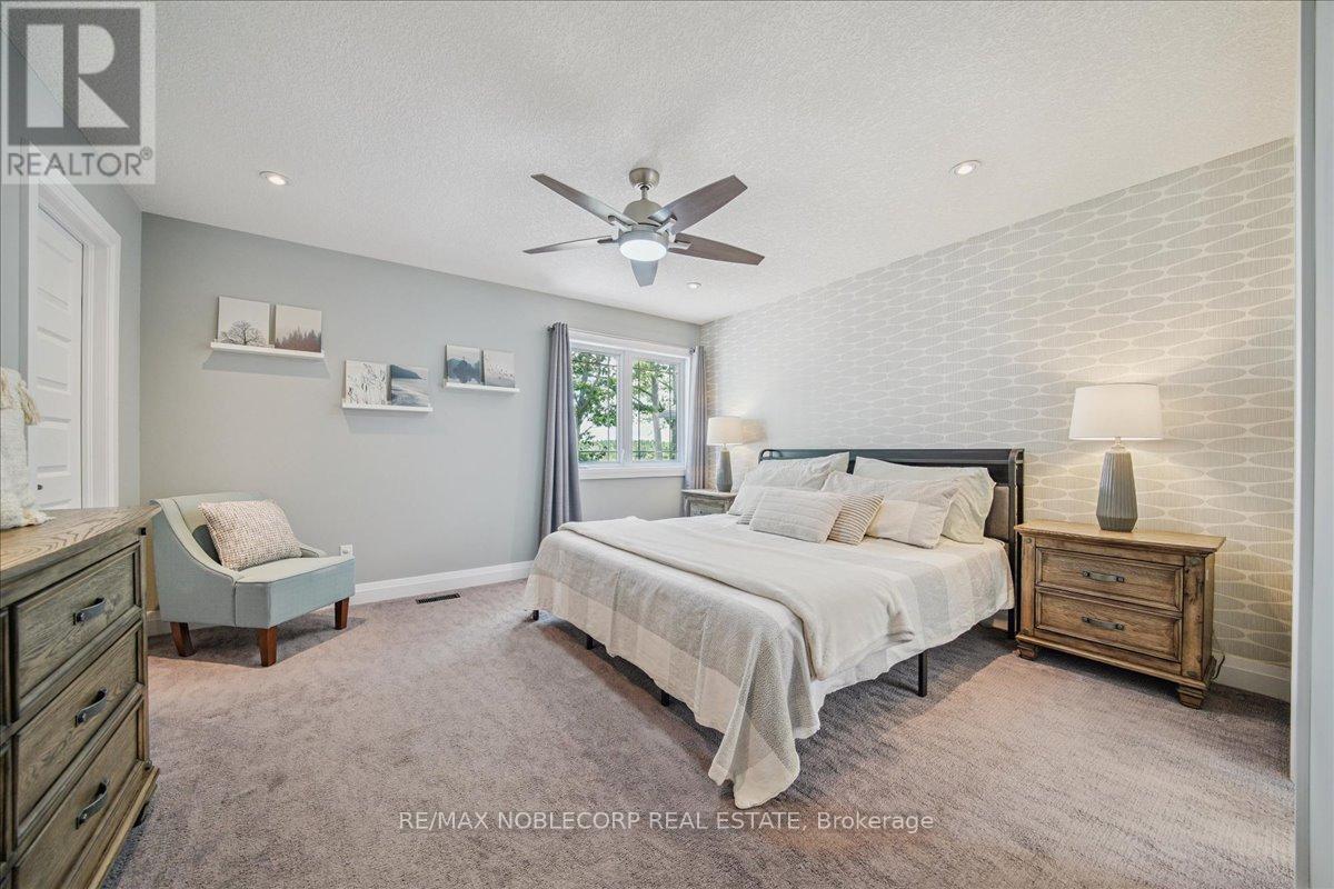Photo 27 of 232 Maple Bush Drive, Cambridge ON