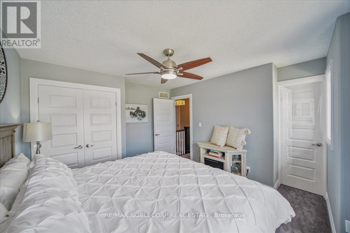 Photo 9 of 232 Maple Bush Drive, Cambridge ON