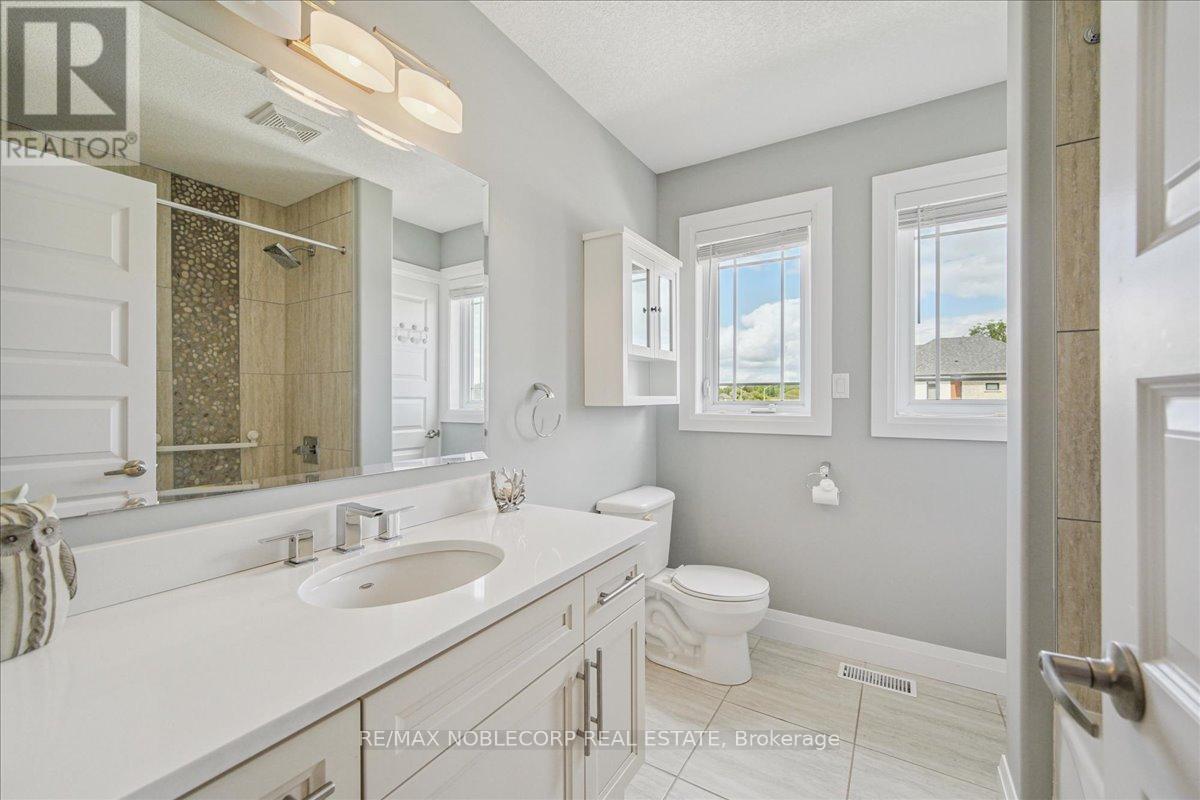 Photo 23 of 232 Maple Bush Drive, Cambridge ON