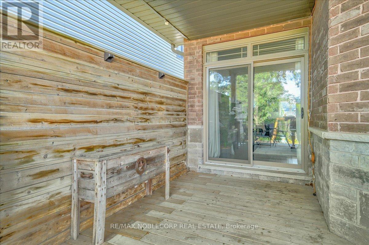 Photo 33 of 232 Maple Bush Drive, Cambridge ON