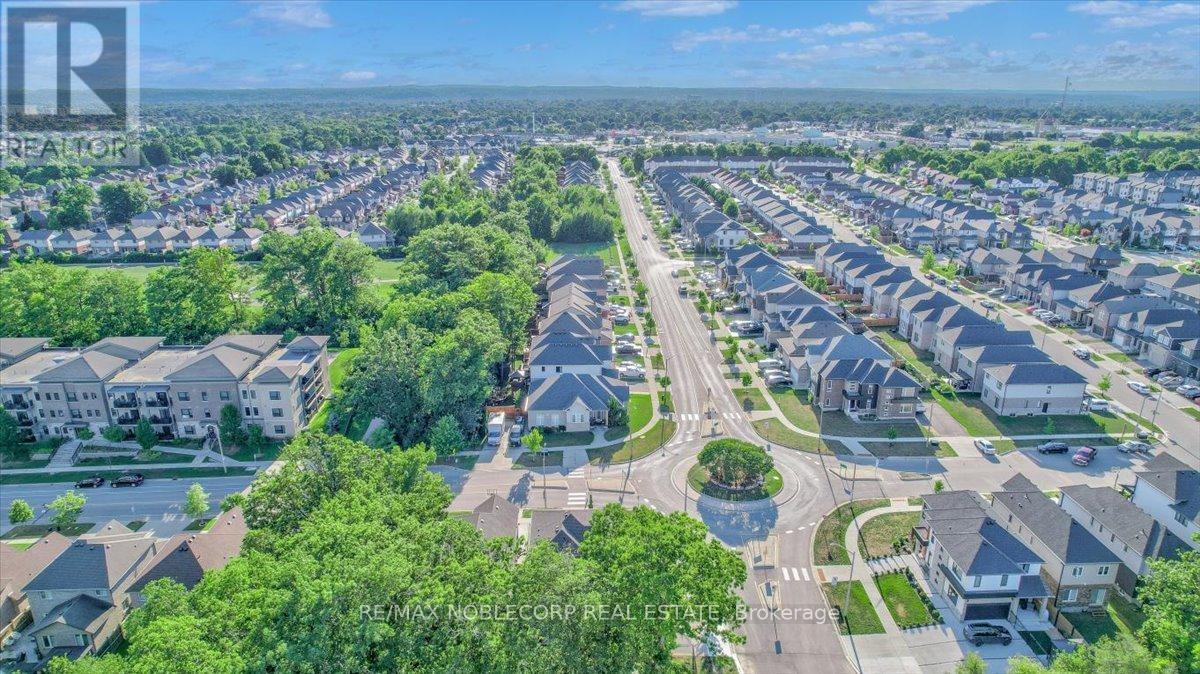 Photo 30 of 232 Maple Bush Drive, Cambridge ON