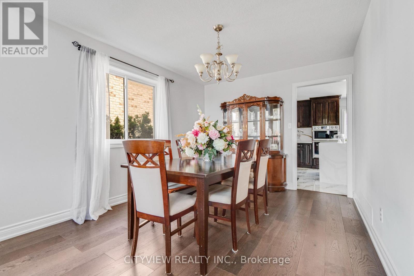 Photo 7 of 48 Nashville Circle, Hamilton ON