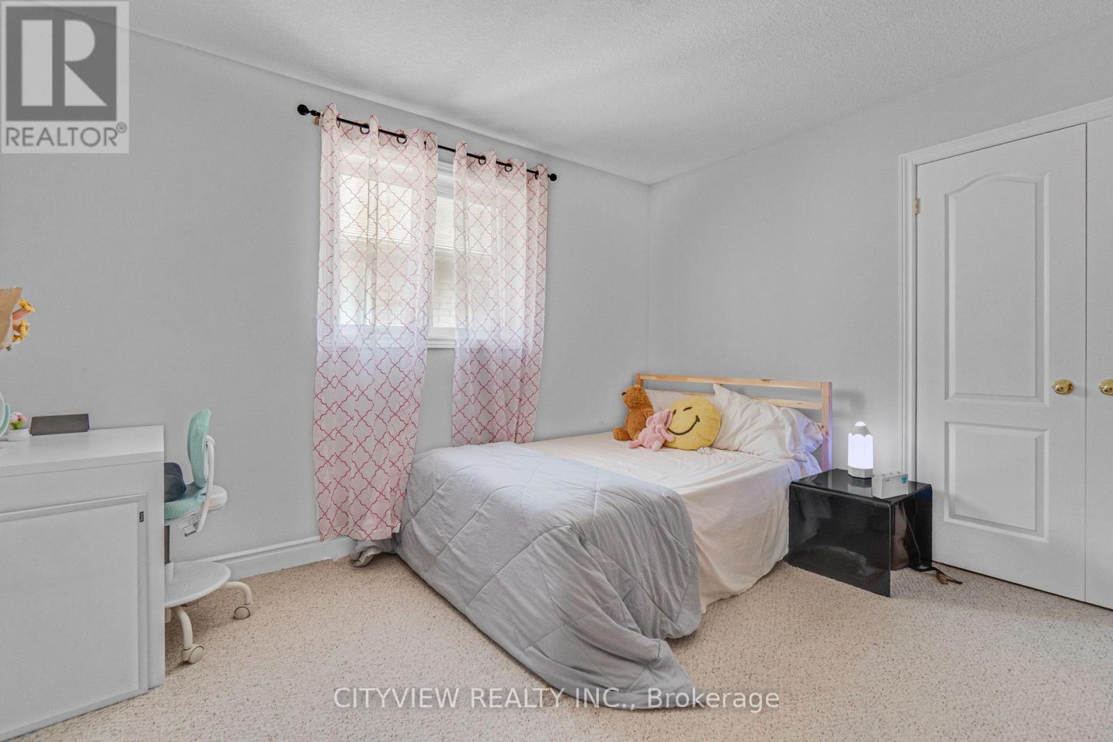 Photo 19 of 48 Nashville Circle, Hamilton ON