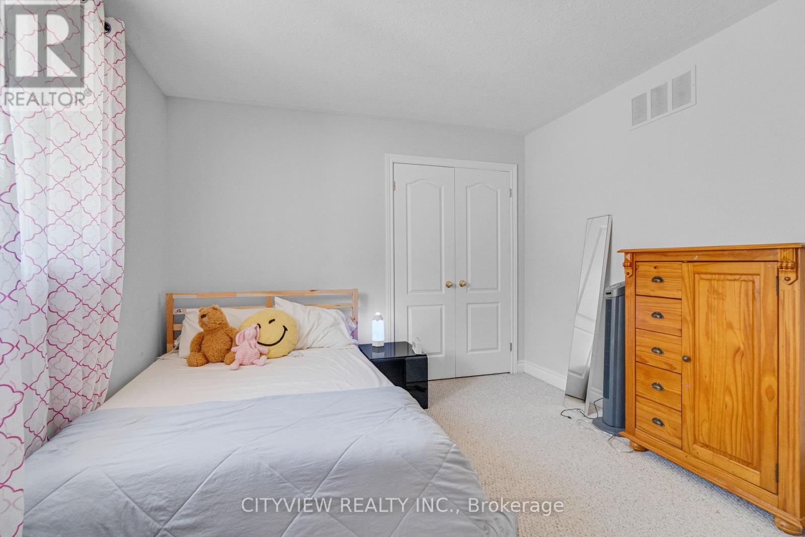 Photo 22 of 48 Nashville Circle, Hamilton ON