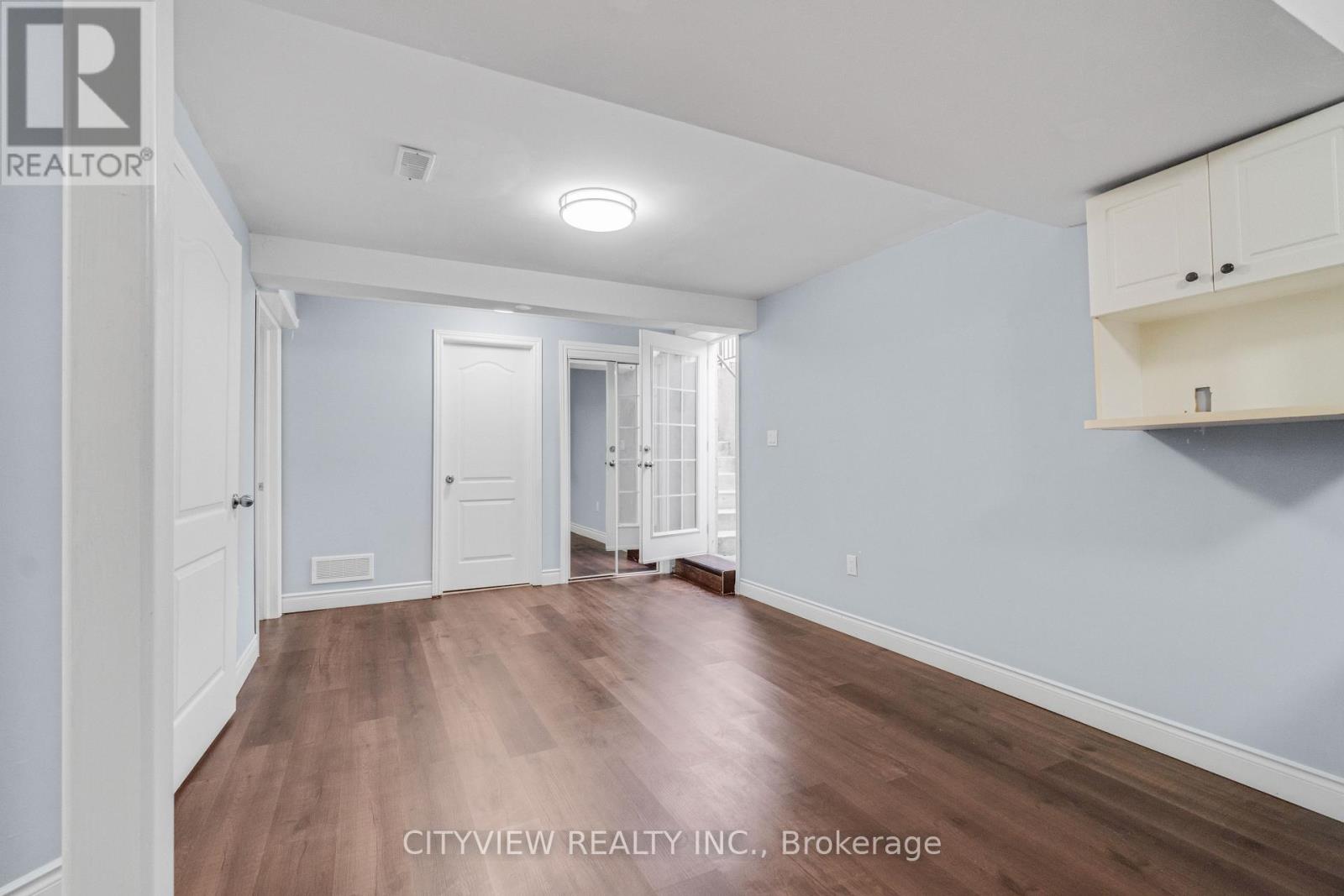 Photo 23 of 48 Nashville Circle, Hamilton ON