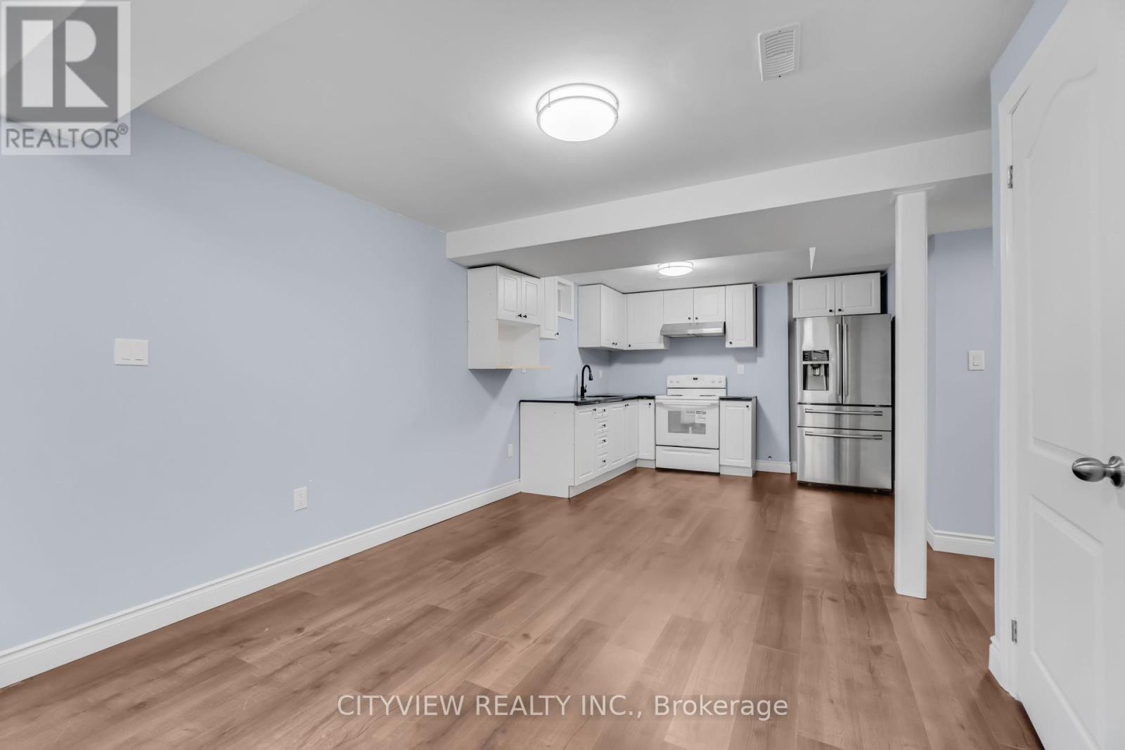 Photo 13 of 48 Nashville Circle, Hamilton ON