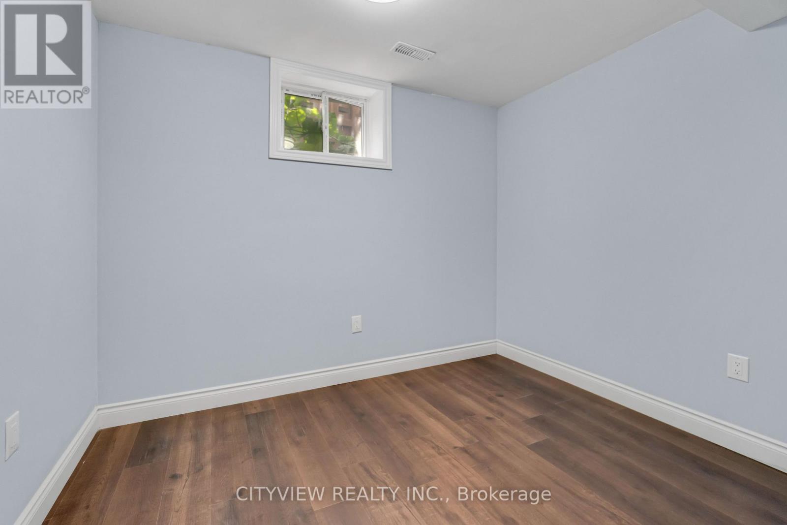 Photo 28 of 48 Nashville Circle, Hamilton ON