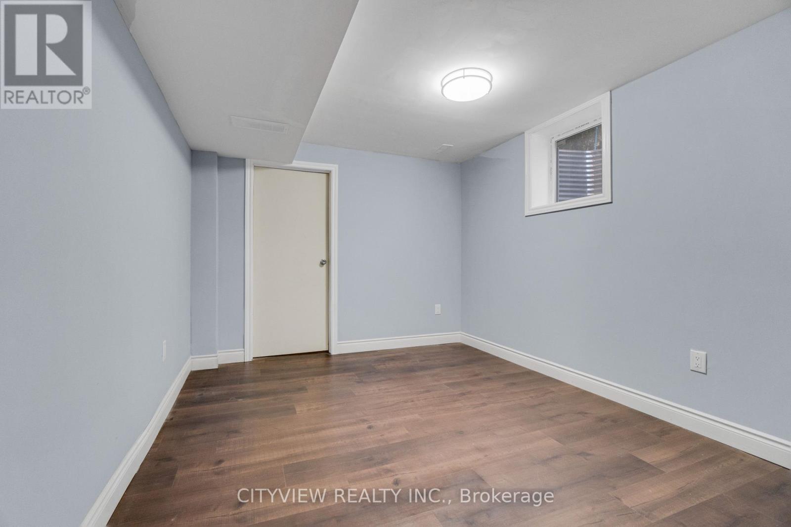 Photo 32 of 48 Nashville Circle, Hamilton ON