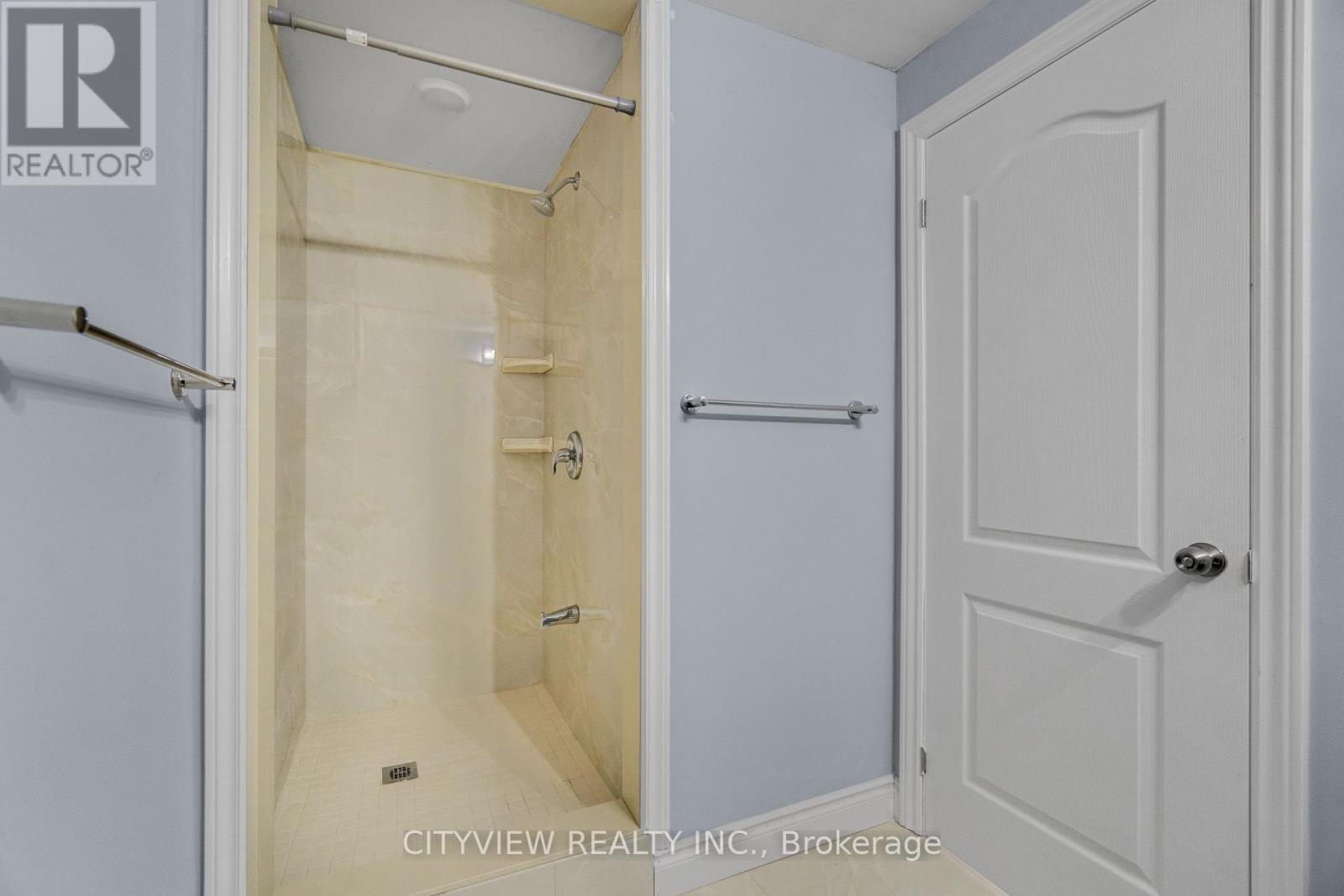 Photo 35 of 48 Nashville Circle, Hamilton ON