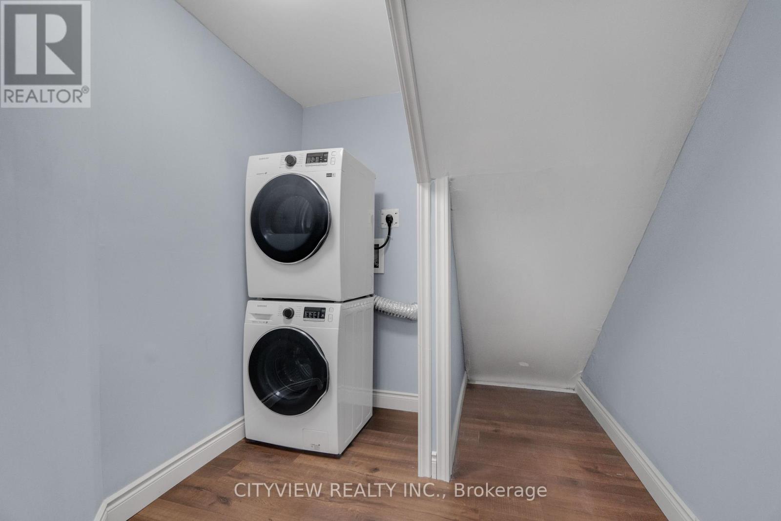 Photo 40 of 48 Nashville Circle, Hamilton ON