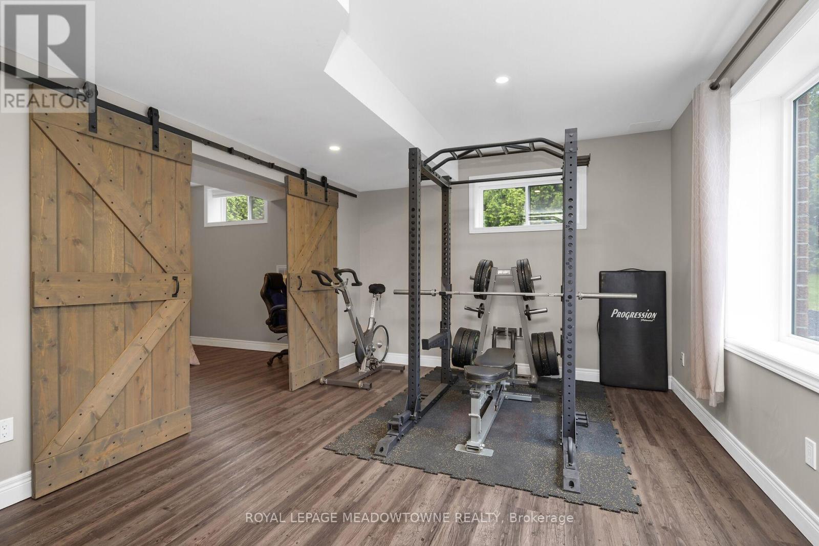 Photo 7 of 7412 Boyce Drive, Puslinch ON