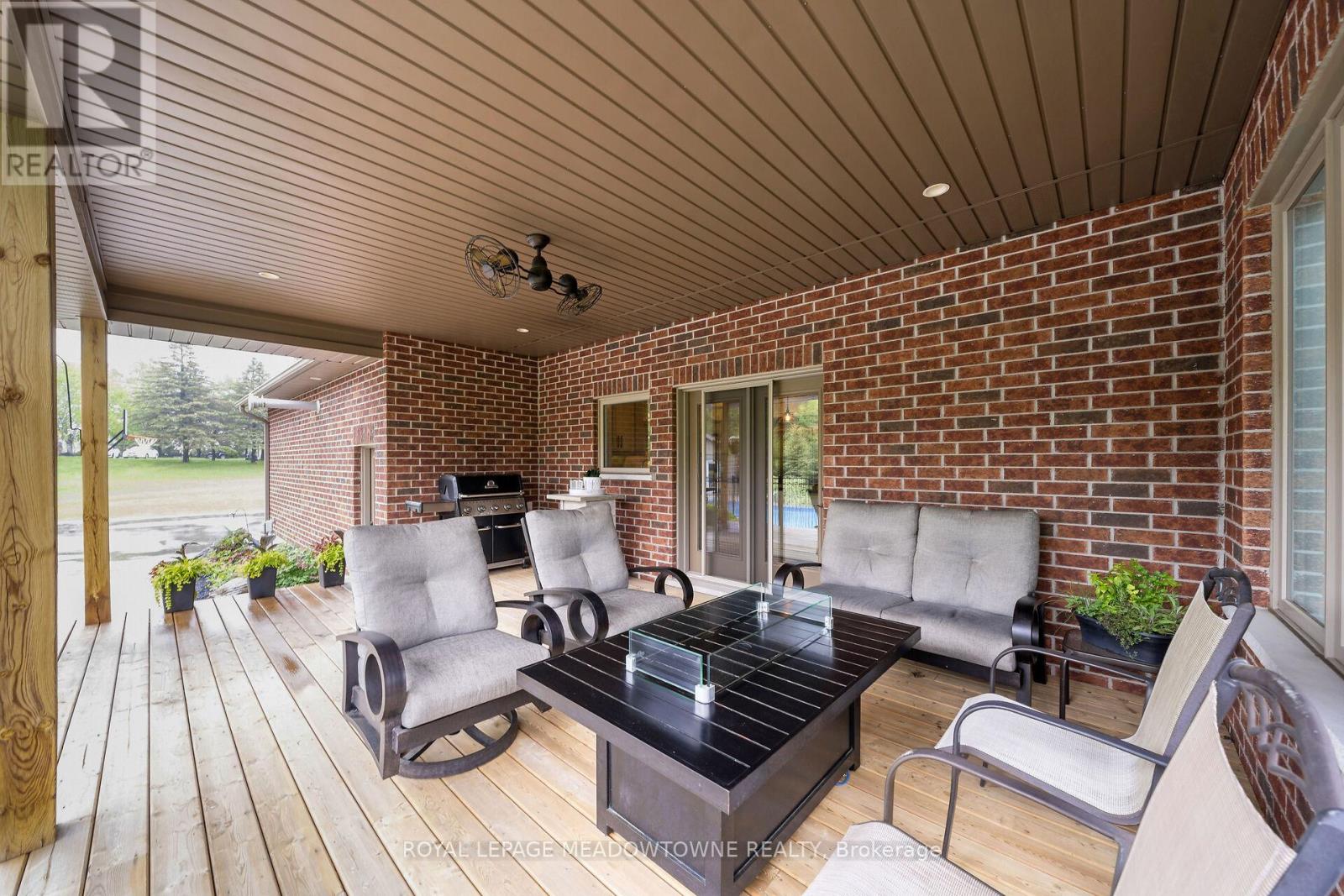 Photo 1 of 7412 Boyce Drive, Puslinch ON