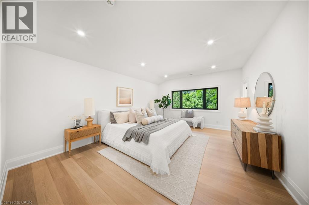 Photo 15 of 201 Trelawn Avenue, Oakville ON