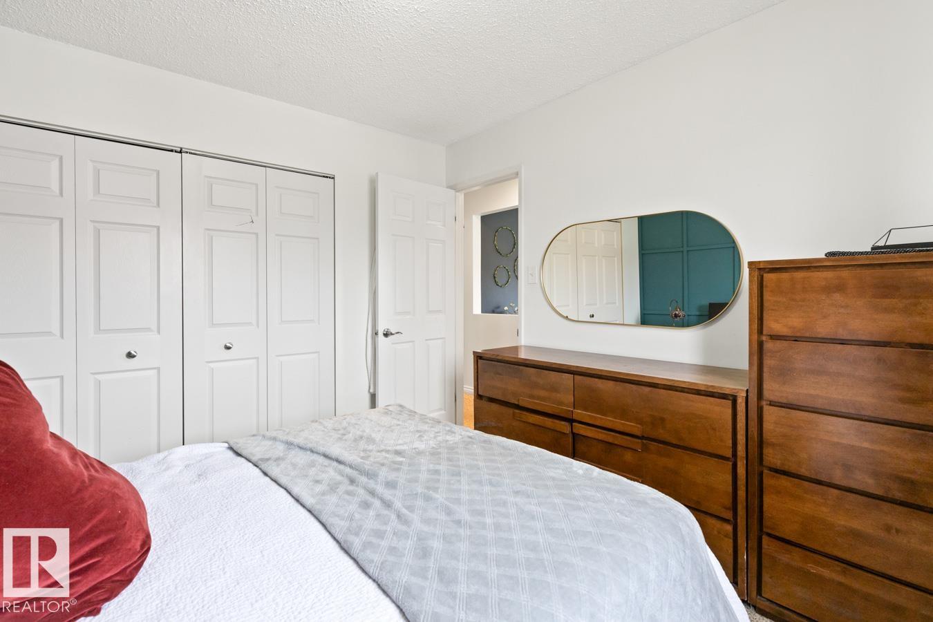 Photo 5 of 8735 92 Av Nw, Edmonton AB