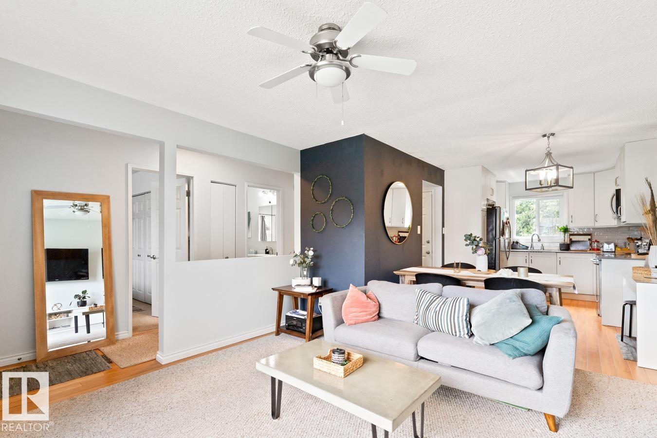 Photo 8 of 8735 92 Av Nw, Edmonton AB