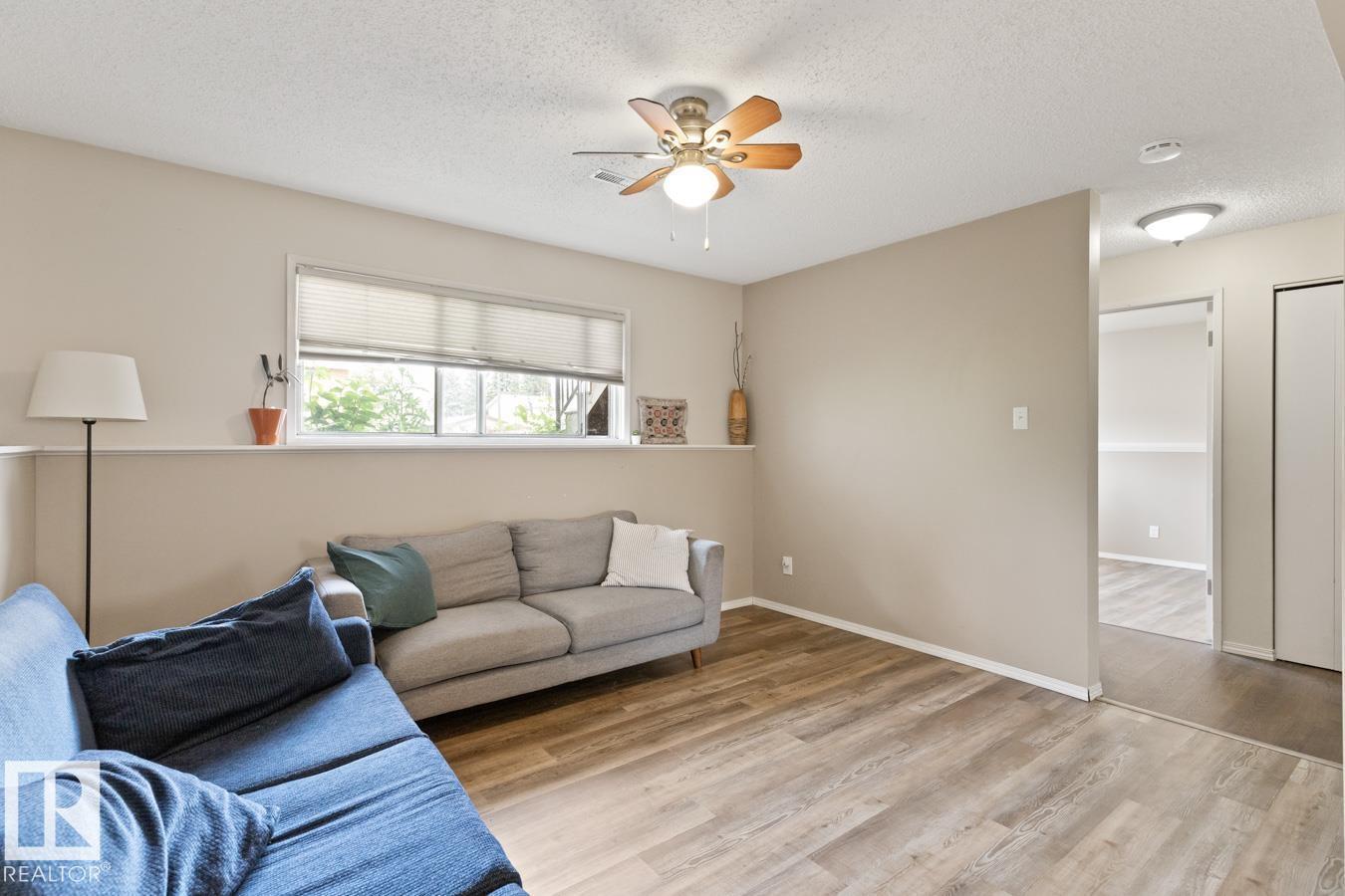 Photo 10 of 8735 92 Av Nw, Edmonton AB