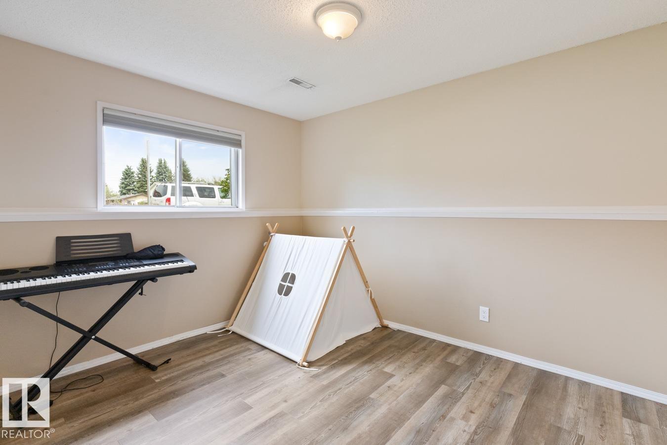 Photo 30 of 8735 92 Av Nw, Edmonton AB
