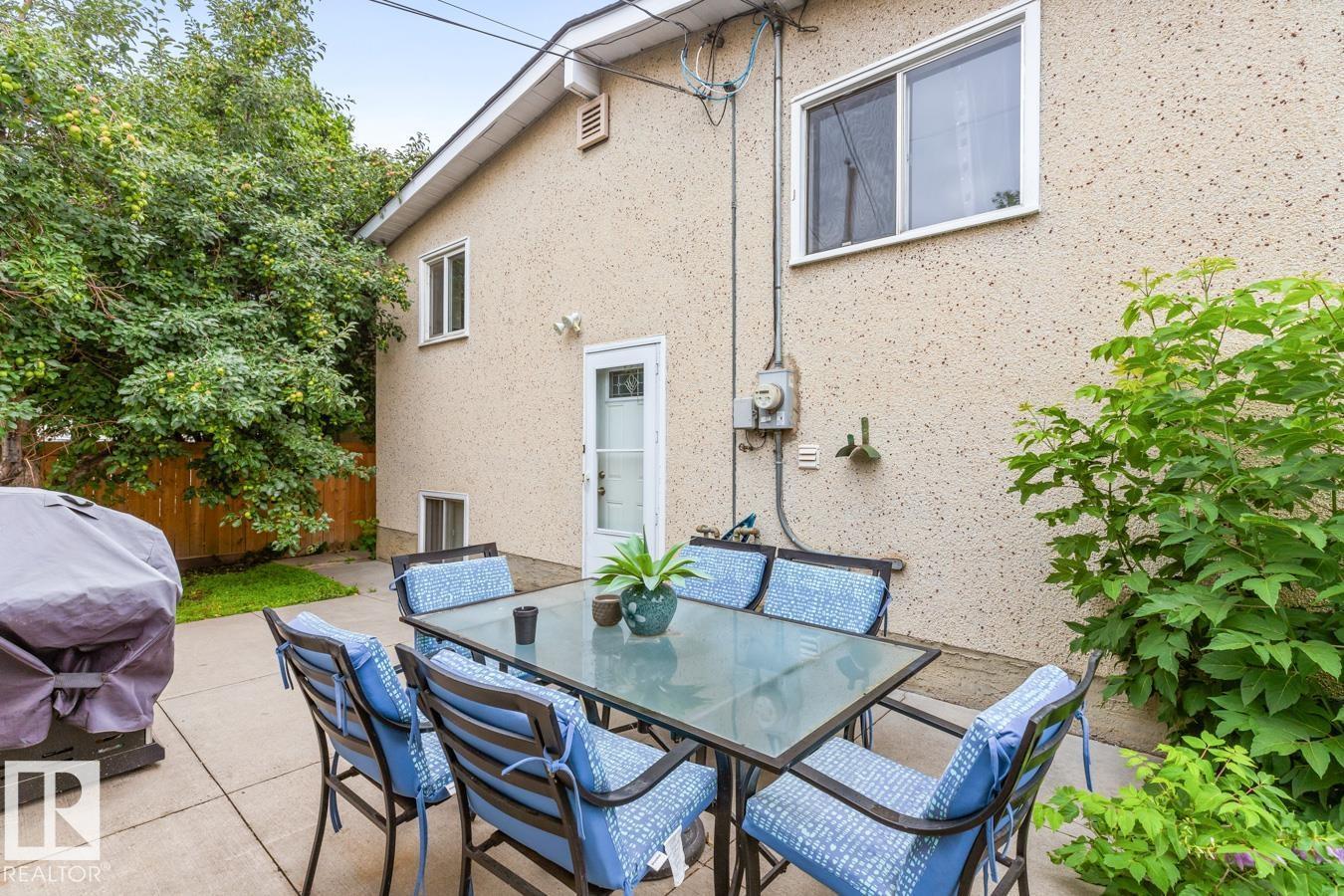 Photo 9 of 8735 92 Av Nw, Edmonton AB
