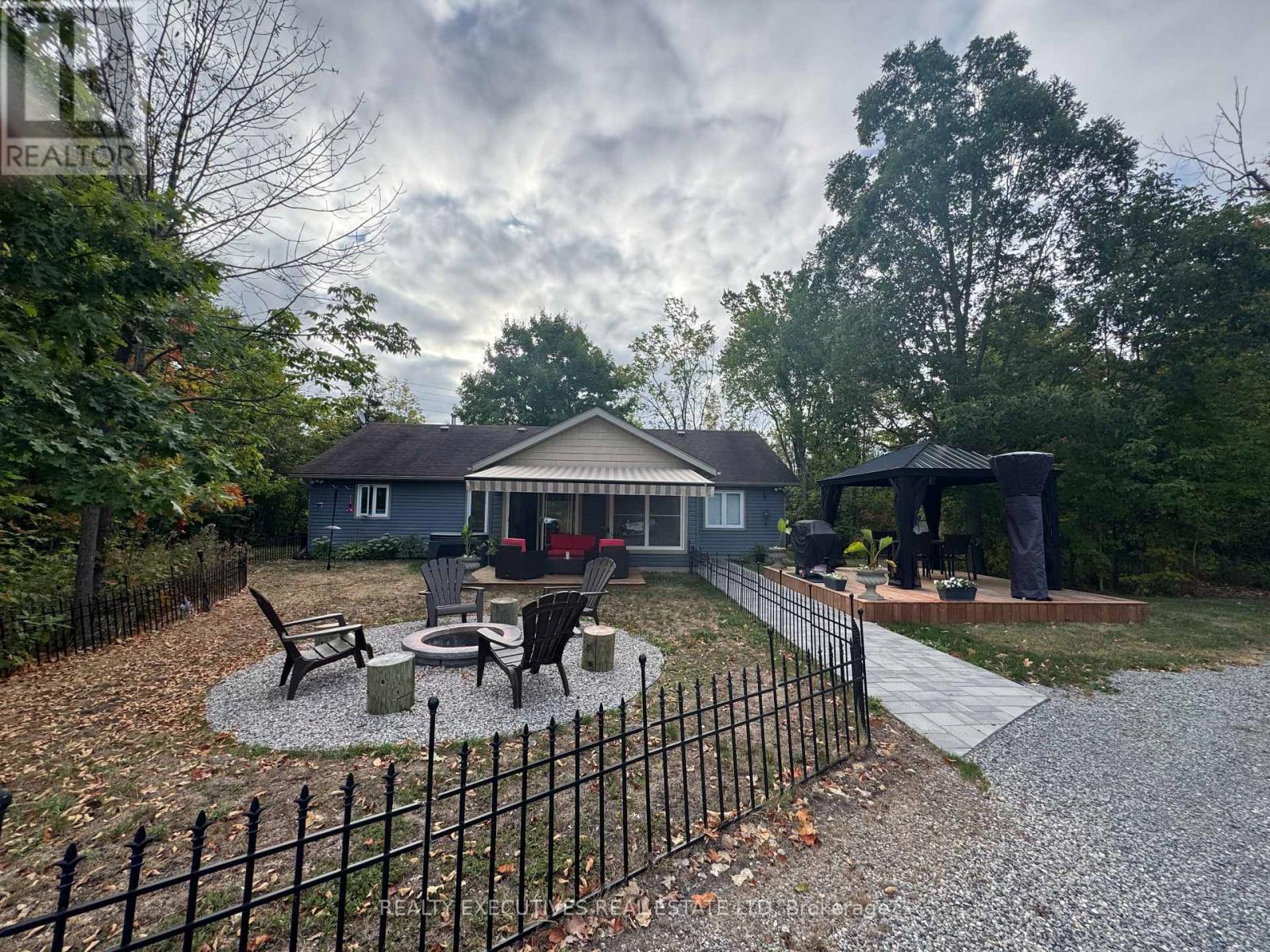 Photo 1 of 836 Narrow Locks Road Nw, Rideau Lakes ON