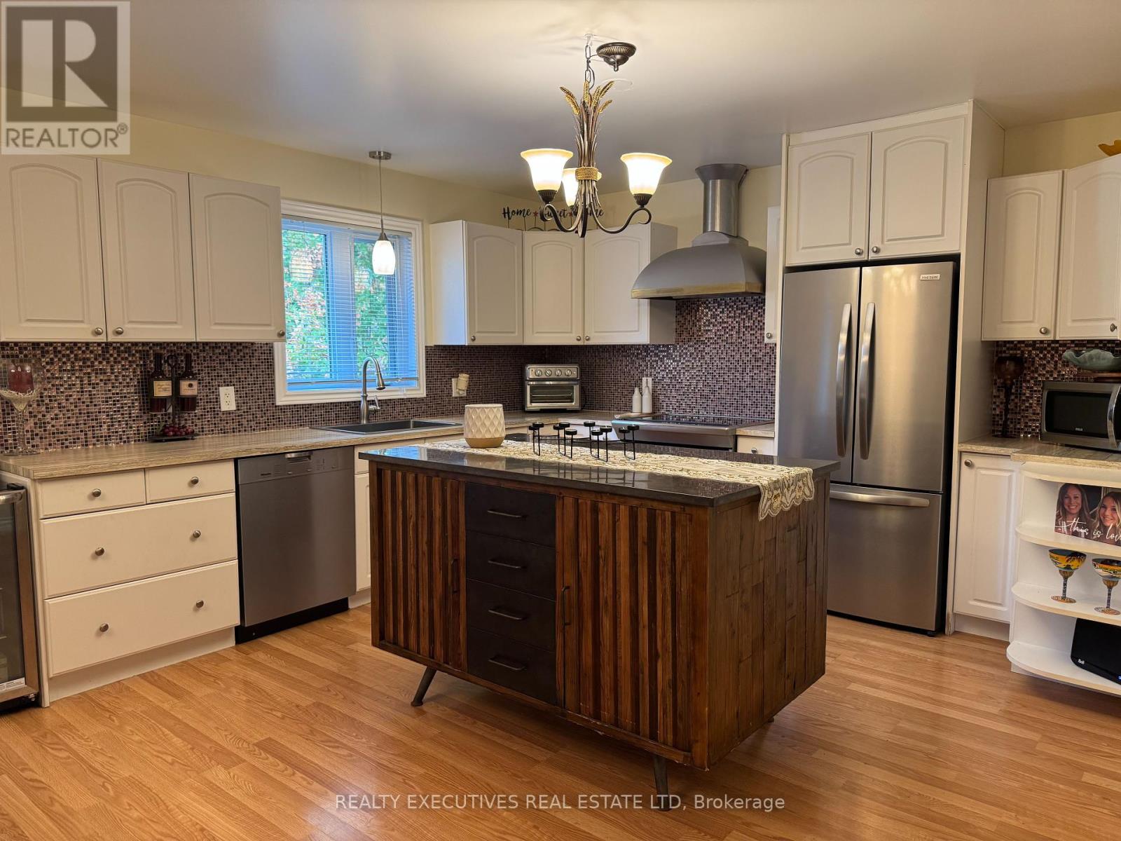 Photo 22 of 836 Narrow Locks Road Nw, Rideau Lakes ON