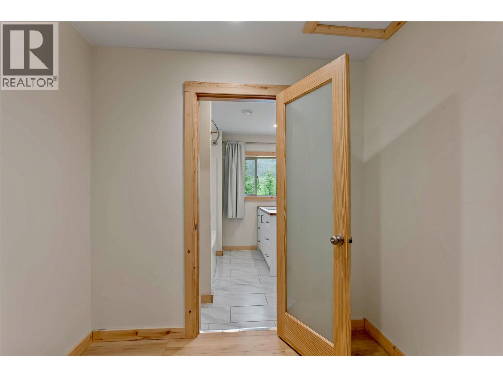  4141 Meadow Creek (Forest Service) Road, Celista