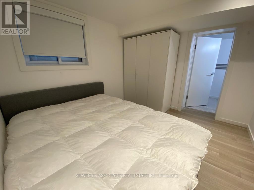 Photo 3 of Bsmt 976 Glencairn Avenue, Toronto ON