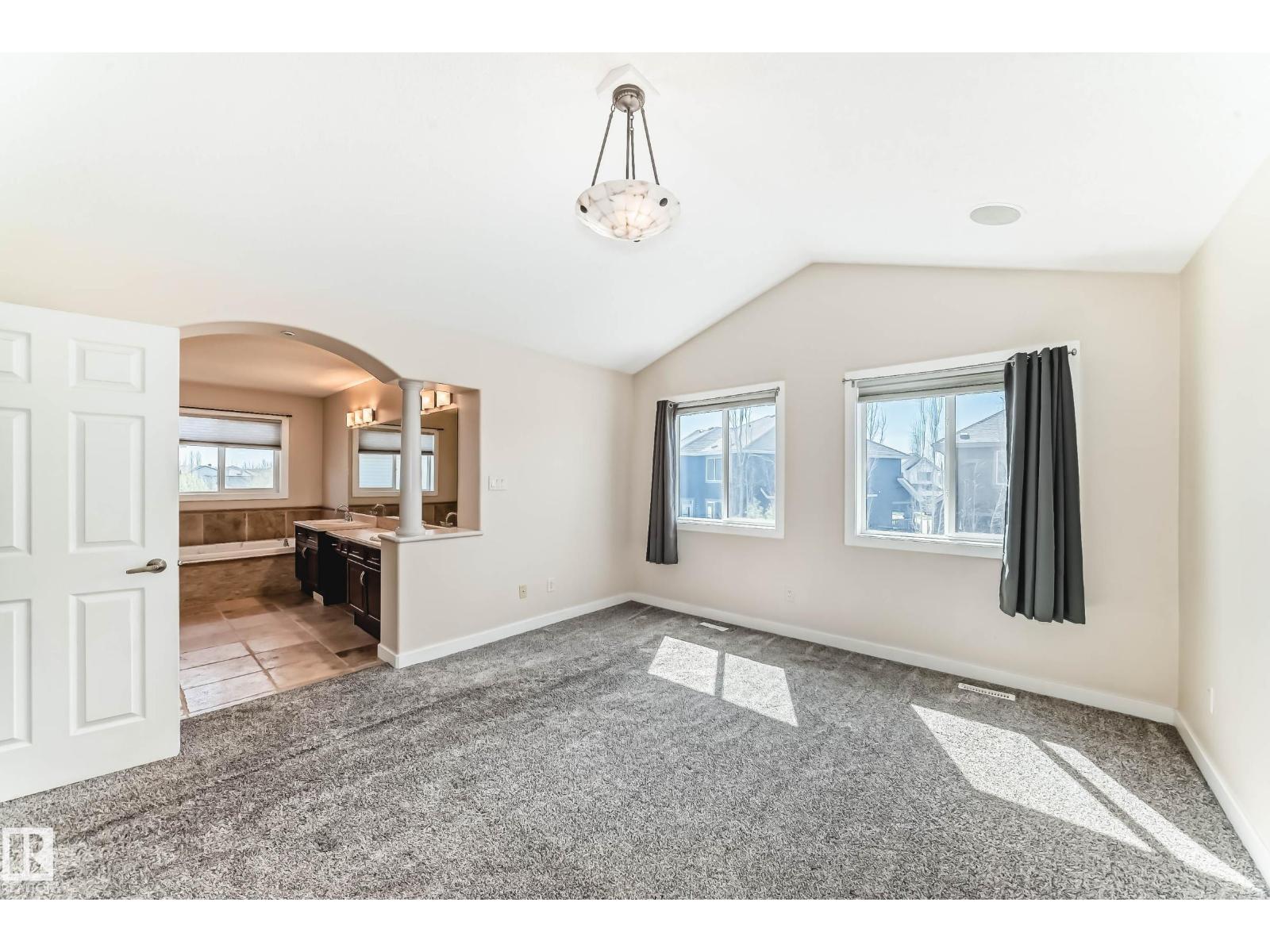 Photo 7 of 5505 206 A St Nw Nw, Edmonton AB