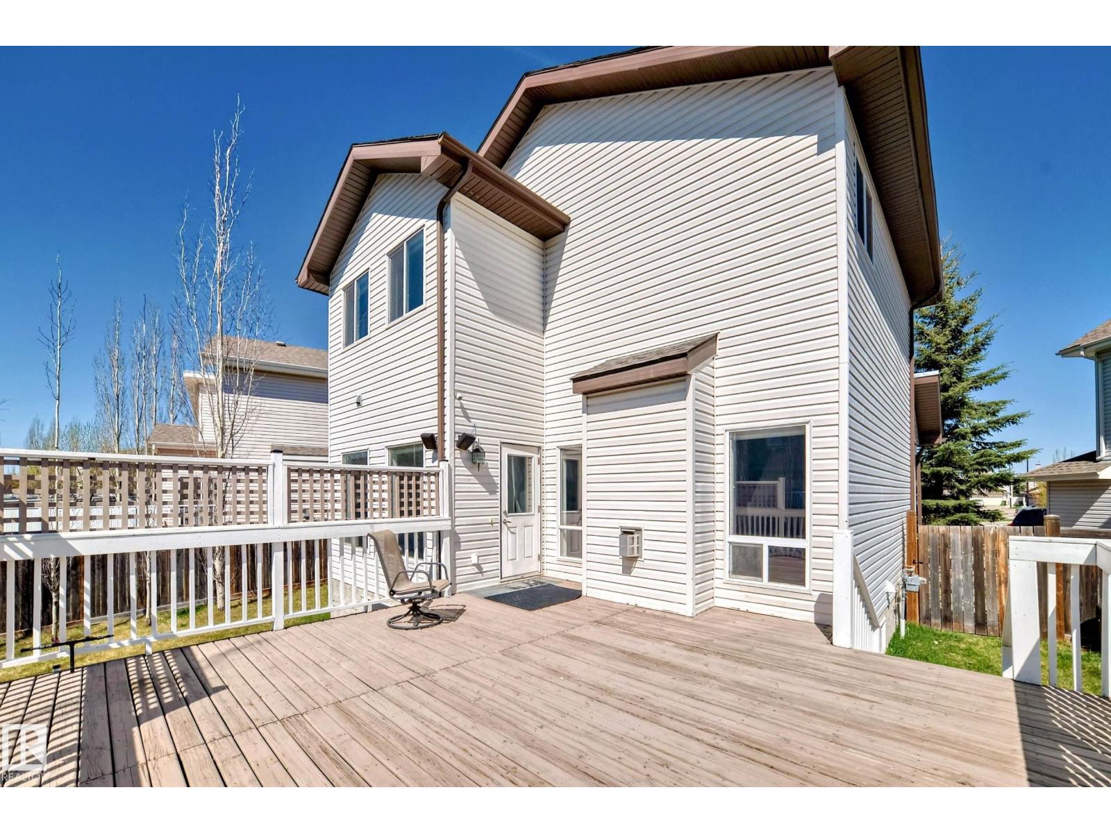 Photo 17 of 5505 206 A St Nw Nw, Edmonton AB