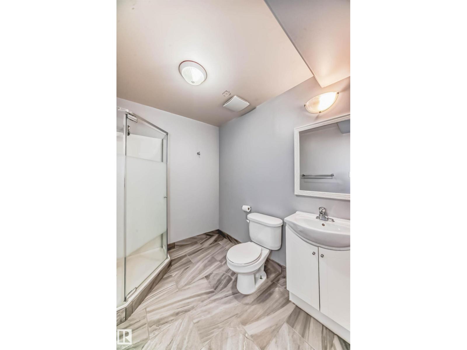 Photo 23 of 5505 206 A St Nw Nw, Edmonton AB